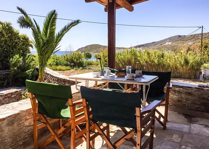 Phoenix Cosy ιι Semesterbostad Livadakia