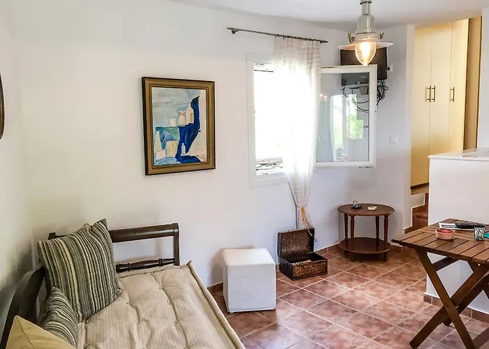 Phoenix Cosy ιι Livadakia